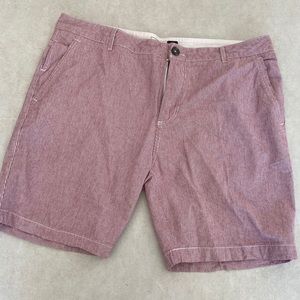 RED STRIPED COTTON ON CHINO SHORTS